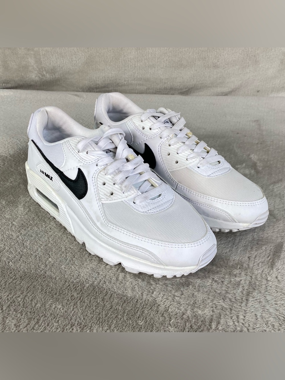 Nike Air Max 90 White Black Leather Womens Size 9 Running DH8010-101 NEW